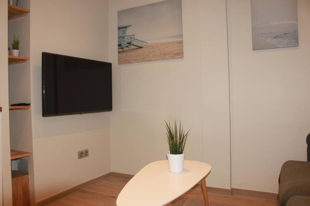 Apartamento L36 Sea View Terrace 10Min Walking To Sea/Parking & Ac Niza Exterior foto